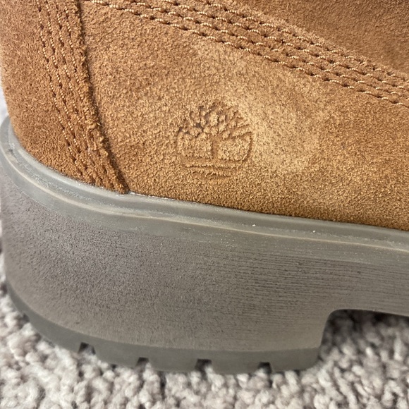 Brown Women’s Timberland Boots - Picture 3 of 4